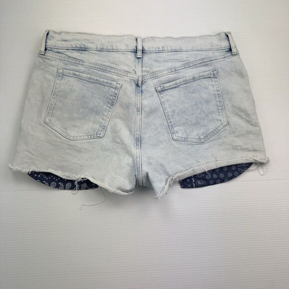 Old Navy High Rise OG Cut Off Denim Jean Shorts Light Wash Size 18 Plus - Picture 5 of 7